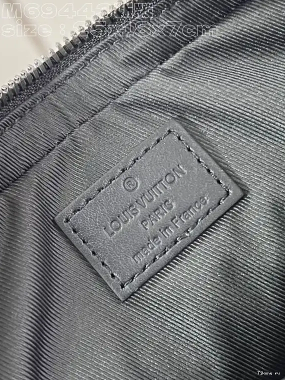 Cheap VUITTON MESSENGER TRIO LOUIS 0610